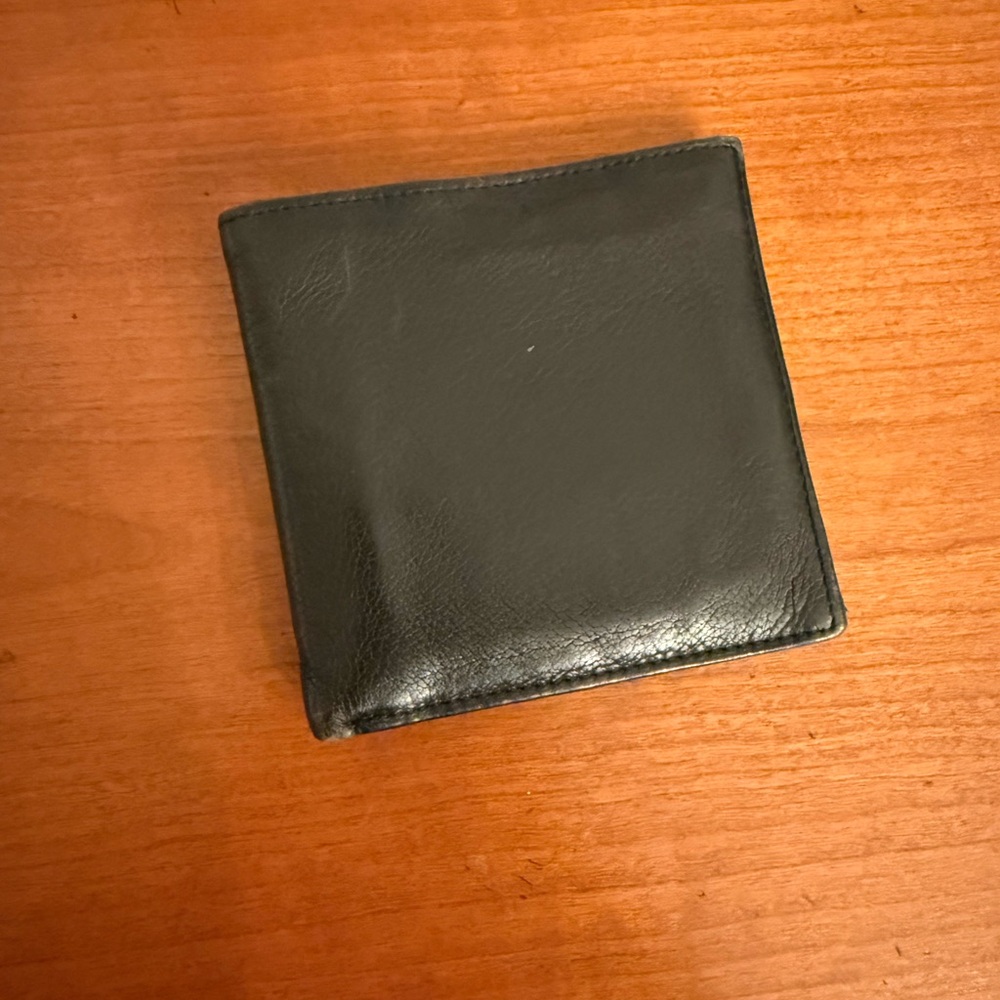 Reaction Kenneth Cole Dark Leather Wallet
